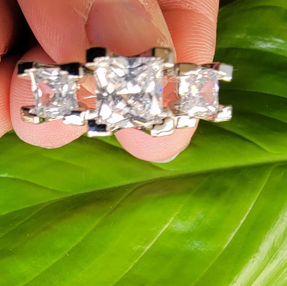 NWB*Stainless Steel CZ Ring Size 5 1/2. - Picture 2 of 6